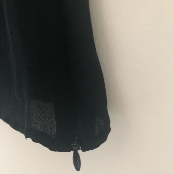 Gap 100% silk cap sleeve sheer blouse - Picture 3 of 5